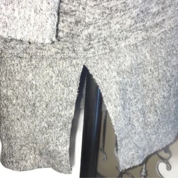 Miss Chievious Gray Deep V-Neck Oversized Pullover Sweater Size XS EUC - Picture 13 of 16